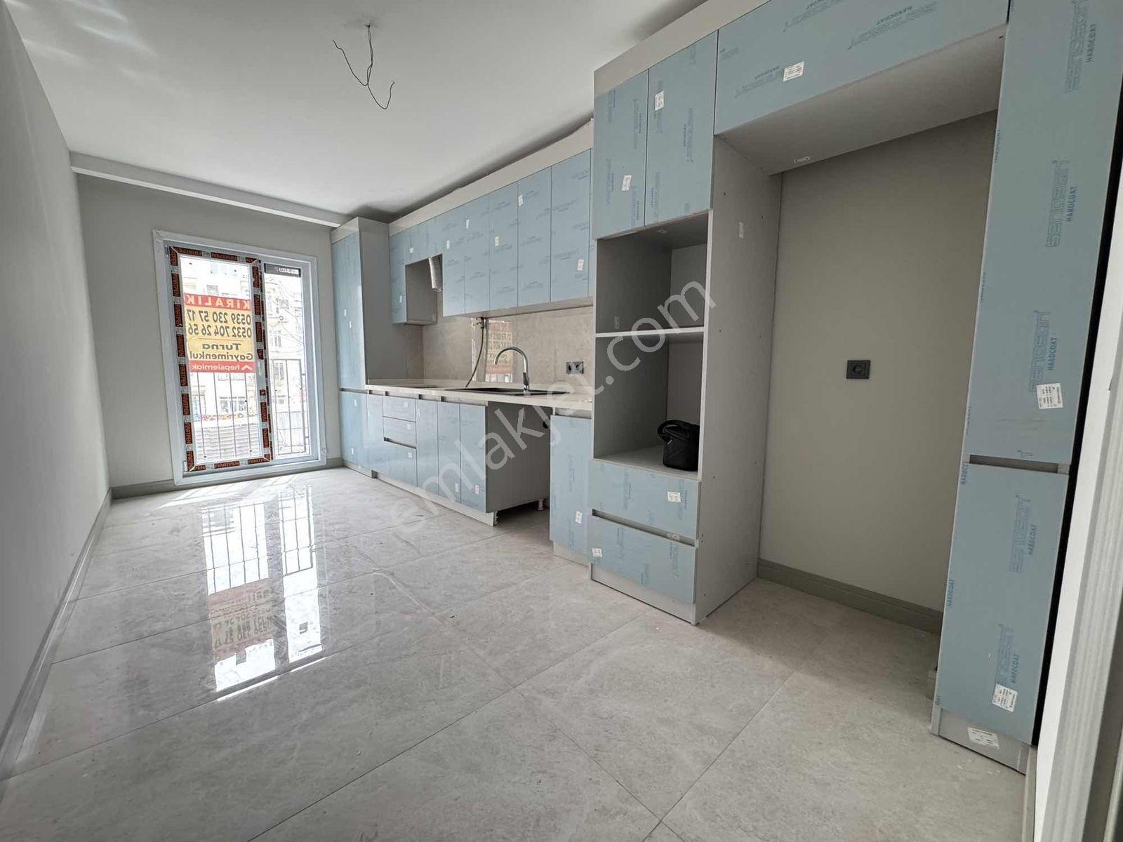 Kadıköy'de Boğaya 50 Metre Uzaklıkta Sıfır Binada Kiralık 2+1 - Görsel 16
