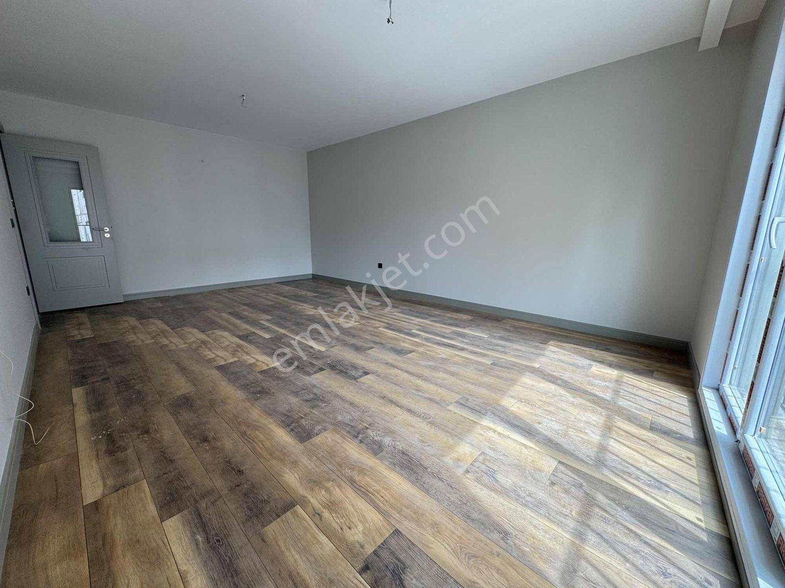 Kadıköy'de Boğaya 50 Metre Uzaklıkta Sıfır Binada Kiralık 2+1 - Görsel 15