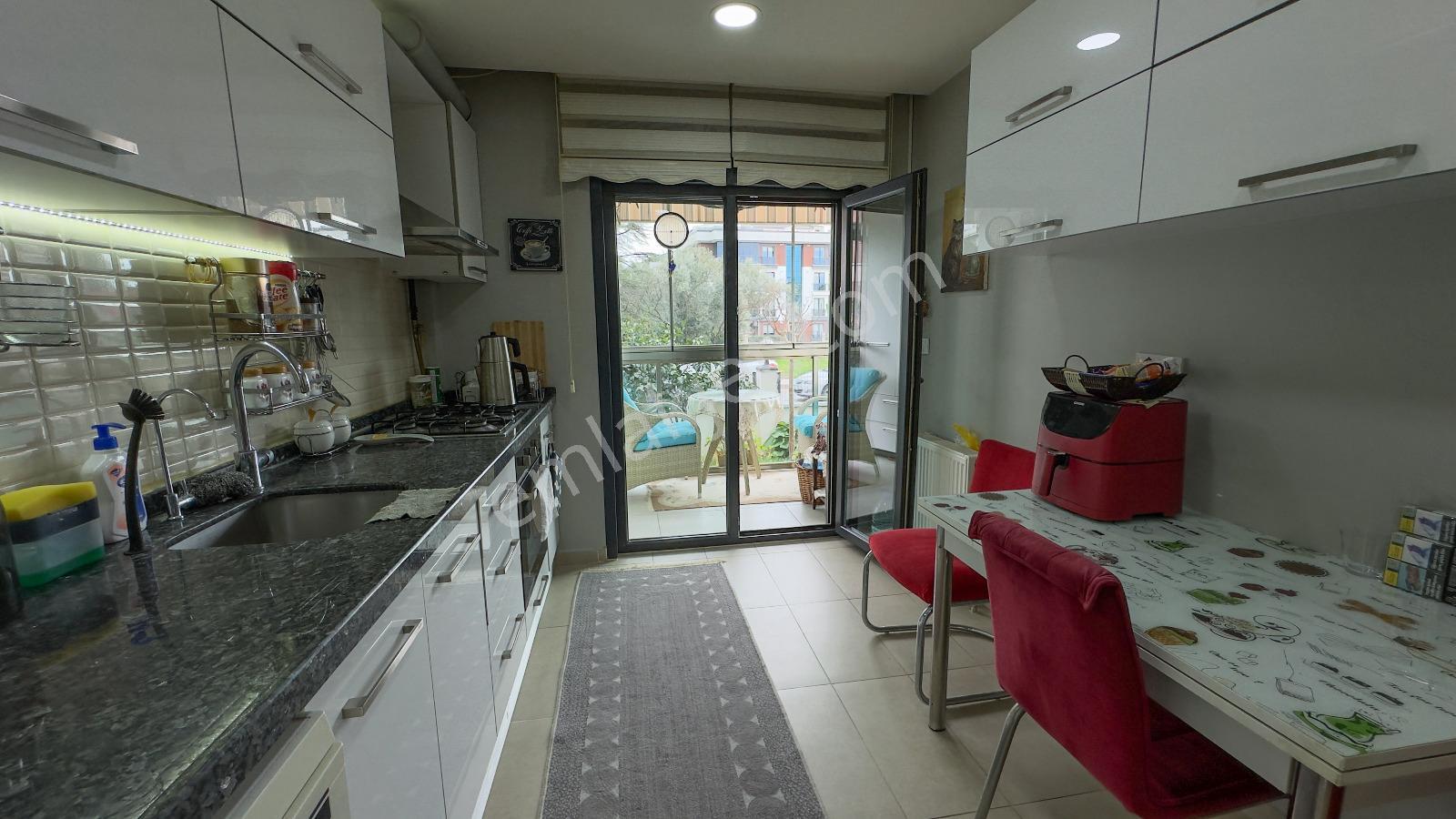 Tuzla Postane'de Sahile Komşu, Bahçe Keyifli Lüks 3+1satılık Daire - Görsel 13