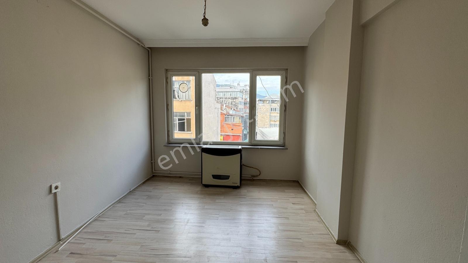 Bursa Osmangazi Alacamescit Mahallesinde Kiralık 2+1 Daire - Görsel 31