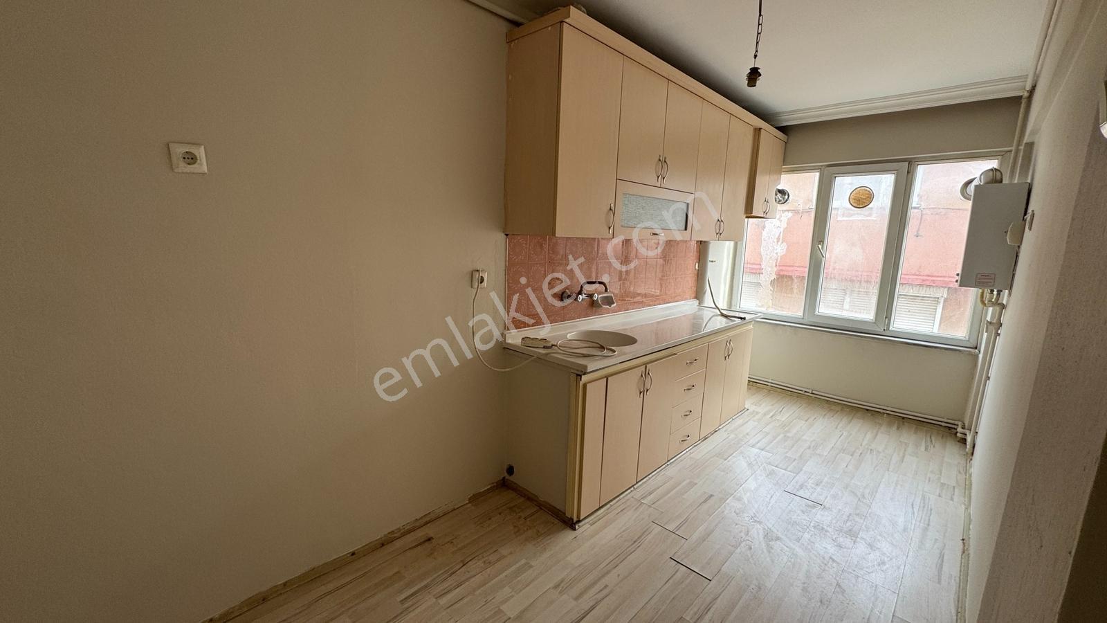 Bursa Osmangazi Alacamescit Mahallesinde Kiralık 2+1 Daire - Görsel 13