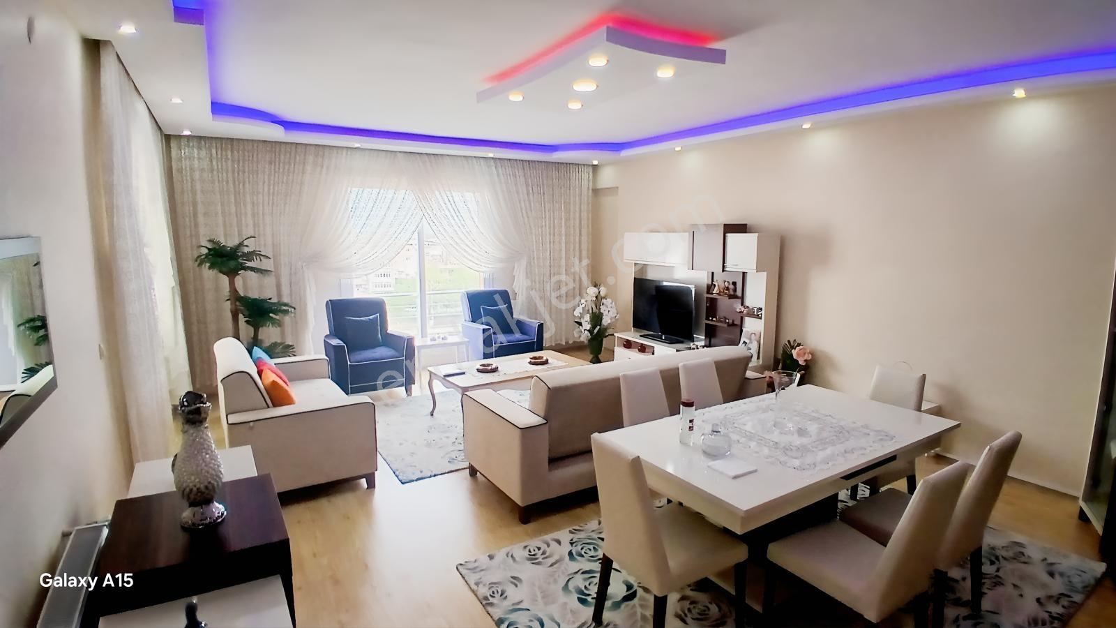 Cumhuriyet'te 218 M² Ve 4+1 Muhteşem Daire - Görsel 35