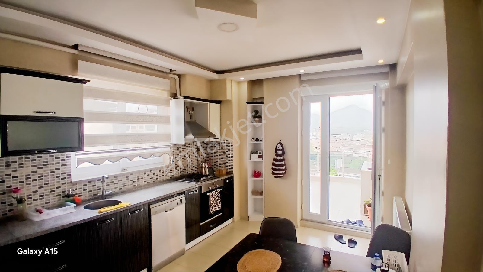 Cumhuriyet'te 218 M² Ve 4+1 Muhteşem Daire - Görsel 31