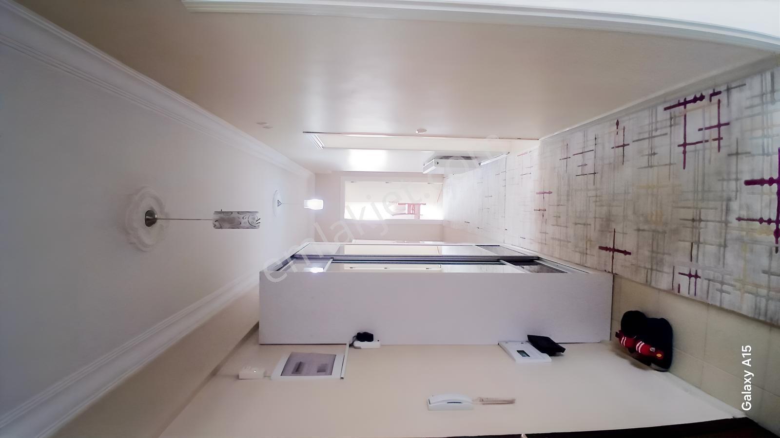 Cumhuriyet'te 218 M² Ve 4+1 Muhteşem Daire - Görsel 2