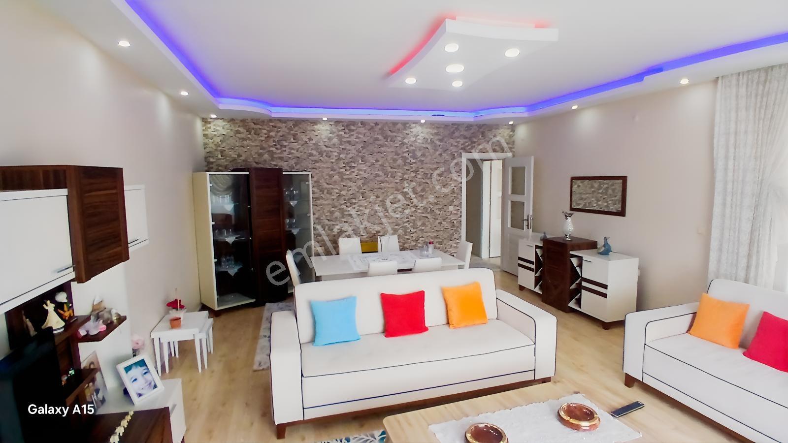 Cumhuriyet'te 218 M² Ve 4+1 Muhteşem Daire - Görsel 15