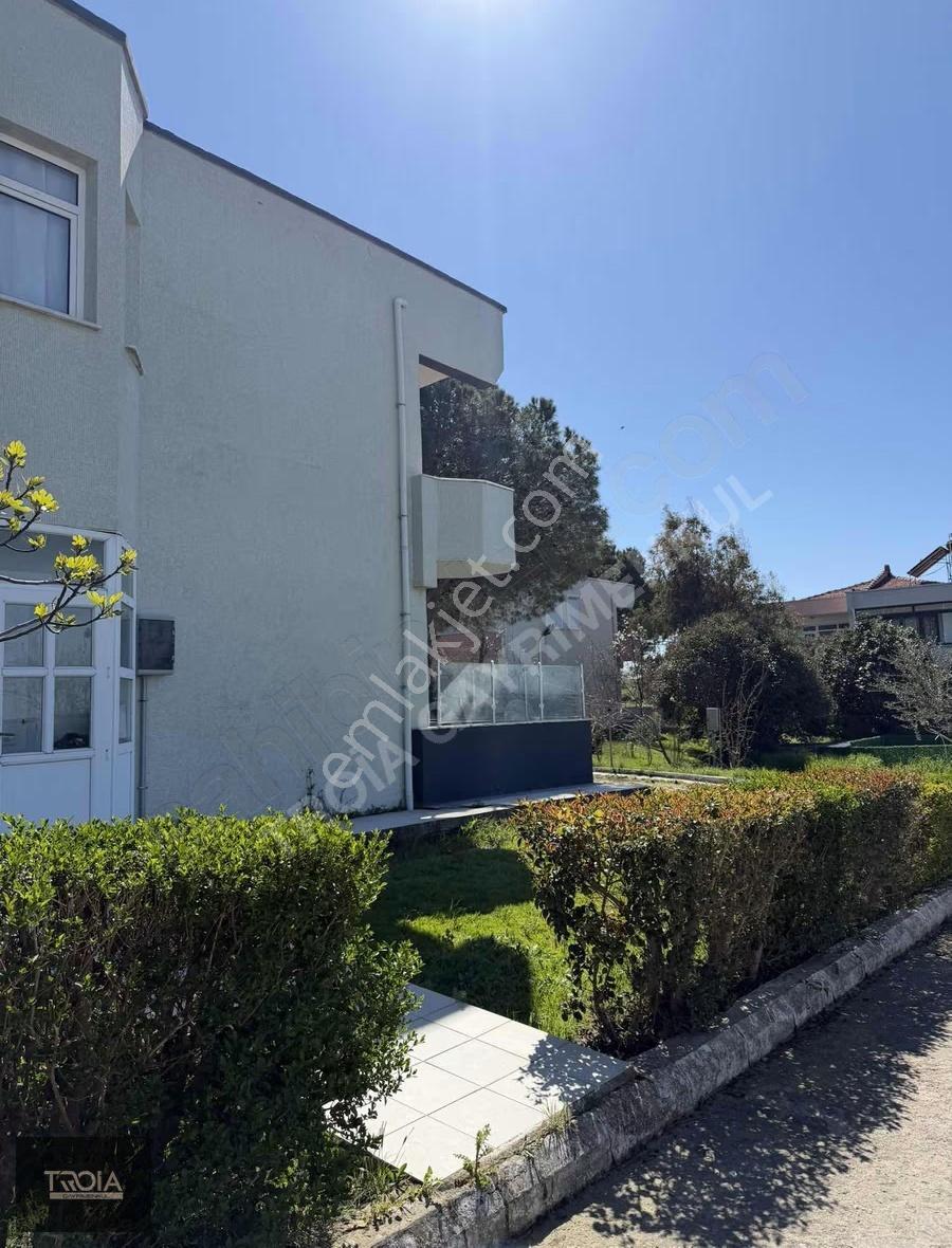 Denize Sıfır | Özel Plajlı 3+1 Villa - Görsel 14