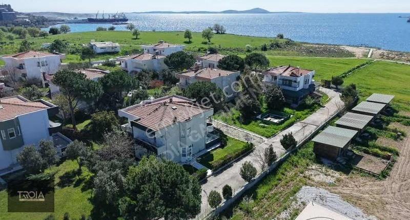 Denize Sıfır | Özel Plajlı 3+1 Villa - Görsel 12