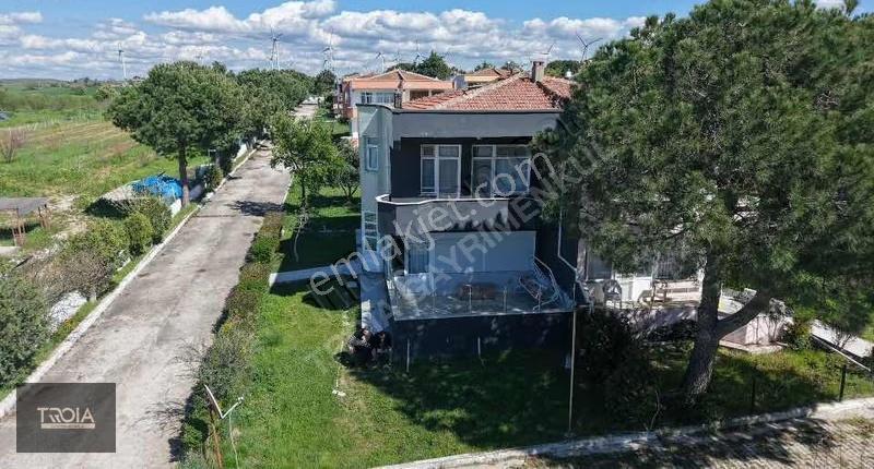Denize Sıfır | Özel Plajlı 3+1 Villa - Görsel 8