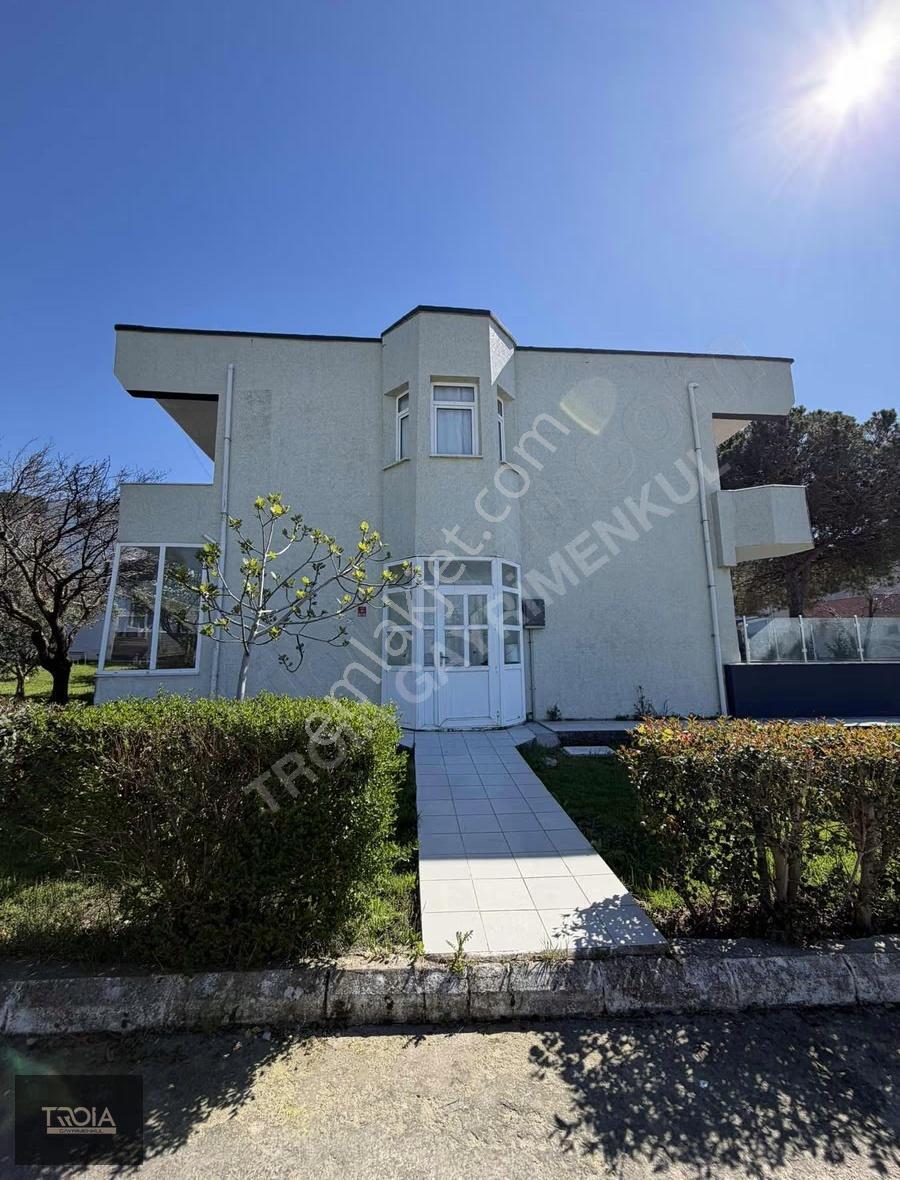 Denize Sıfır | Özel Plajlı 3+1 Villa - Görsel 10