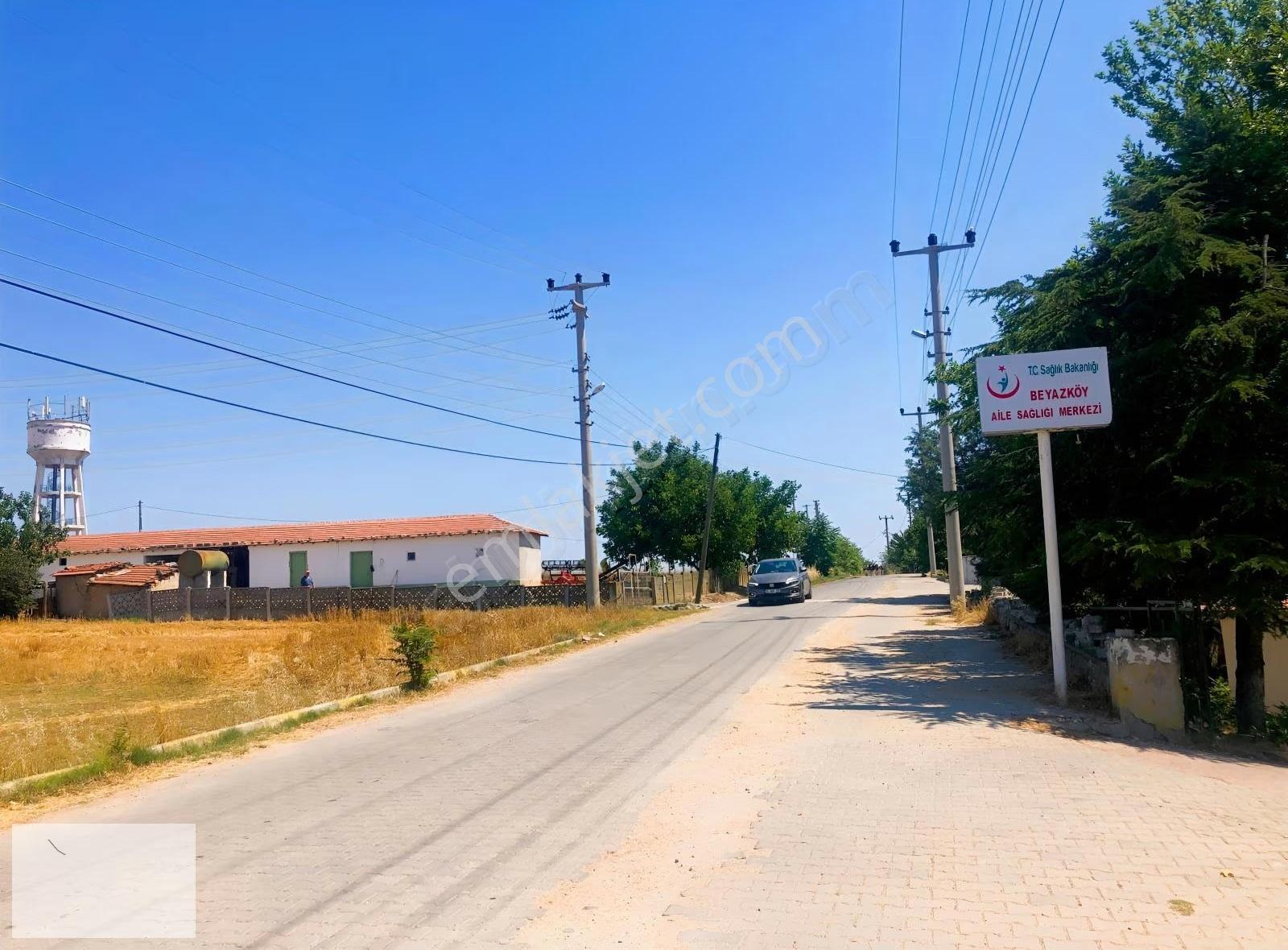Tekirdağ Saray Beyazköy De Mahalle Kenarı 673 M2 İmarlı İfrazlı