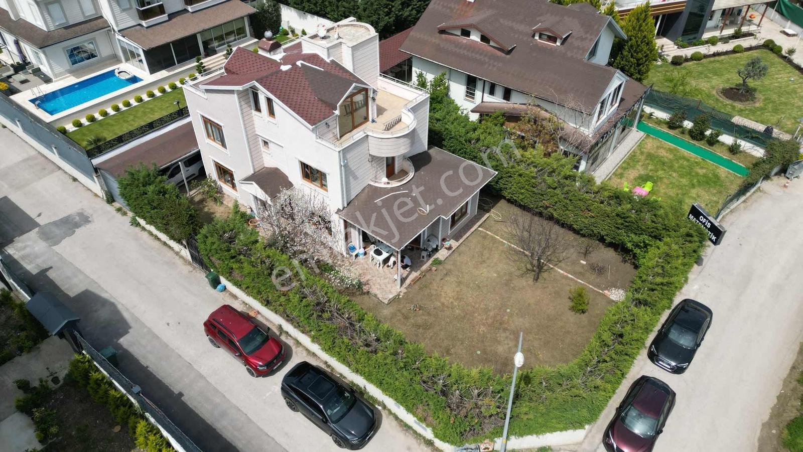 Özlüce 19 Mayıs Mahallesinde 5+1 Müstakil Köşe Parsel Villa - Görsel 29