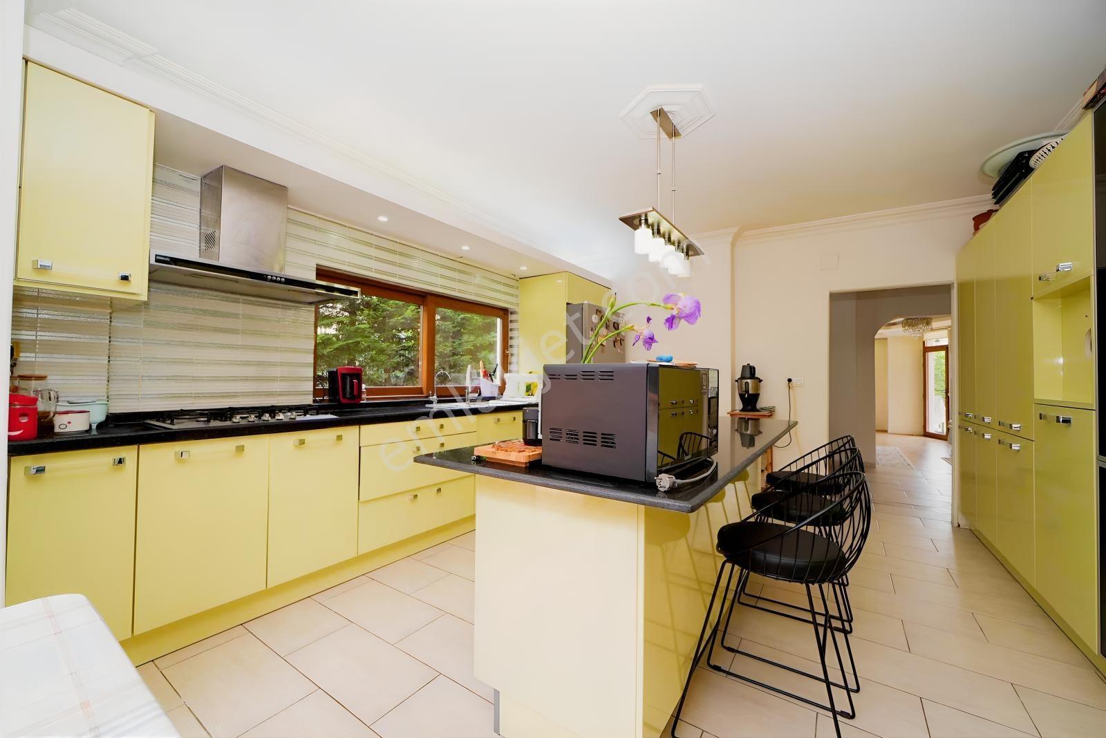 Özlüce 19 Mayıs Mahallesinde 5+1 Müstakil Köşe Parsel Villa - Görsel 24