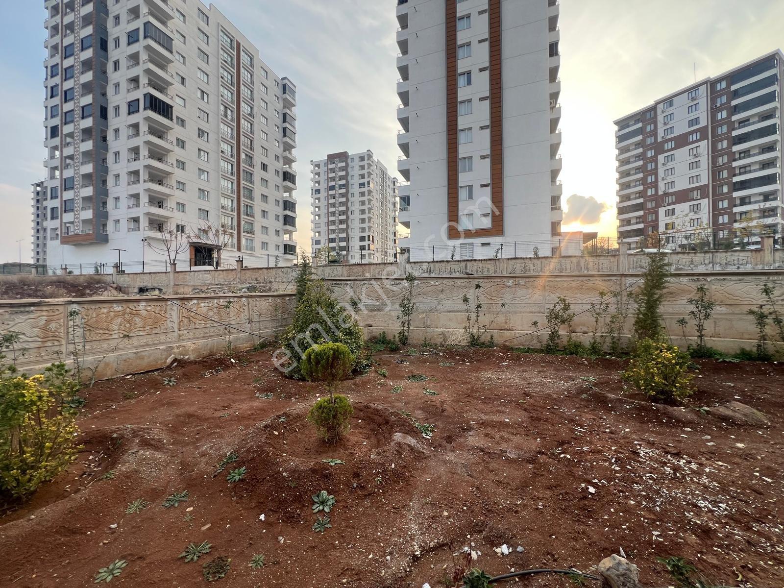 75 Yolu Elazığ Caddesi'ne Bağlayan Noktada Eşşiz Villamız Satışta - Görsel 10