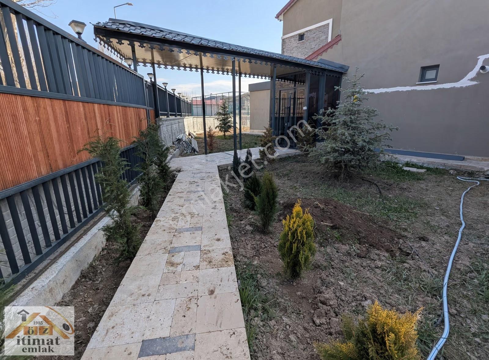 Öz İtimat Emlak // Taşlıdere Villalarında Sıfır Lux Villalar - Görsel 19