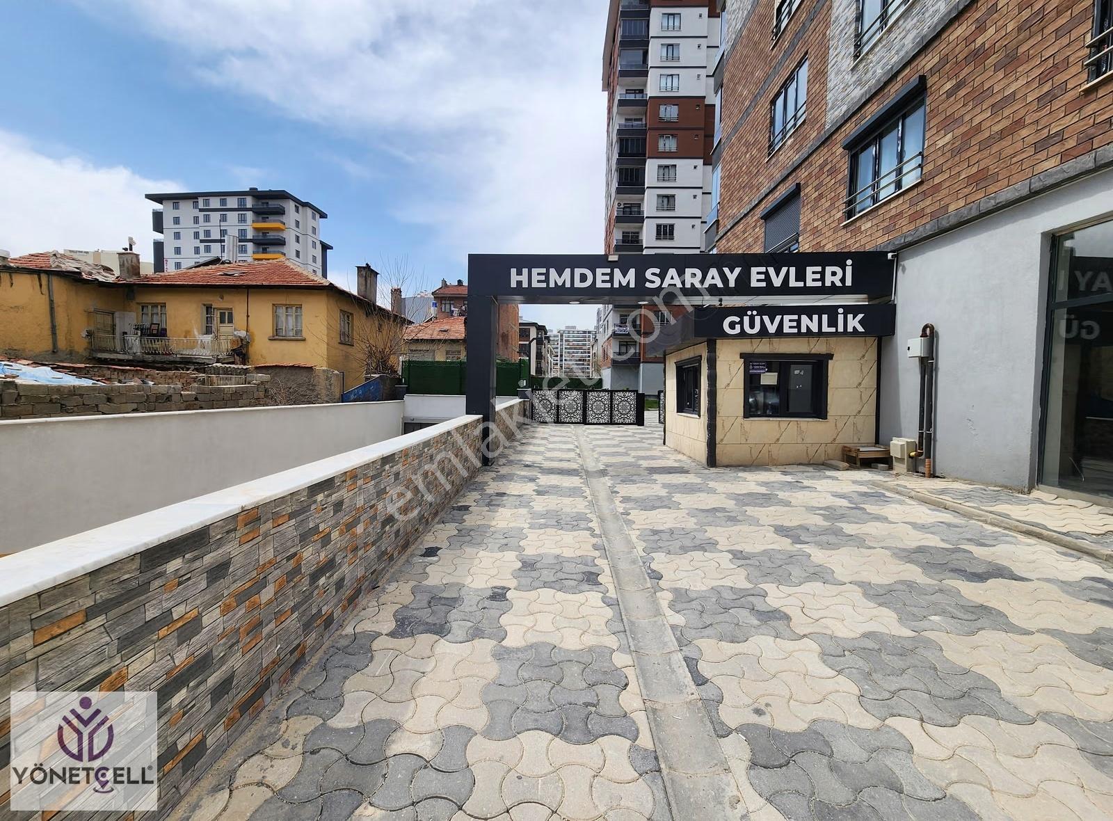 Yönetcell'den Hemdem Saray Evlerinde Çatı Katı Kiralık 1+1 Daire - Görsel 19
