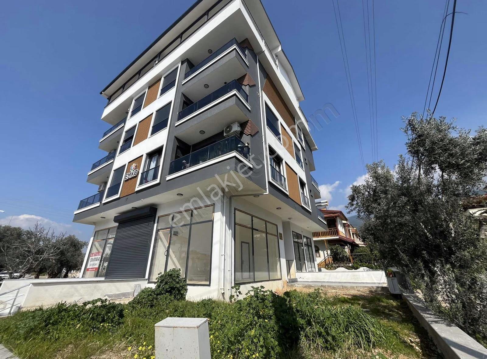 Ortamahallede Sıfır Köşe Dükkan