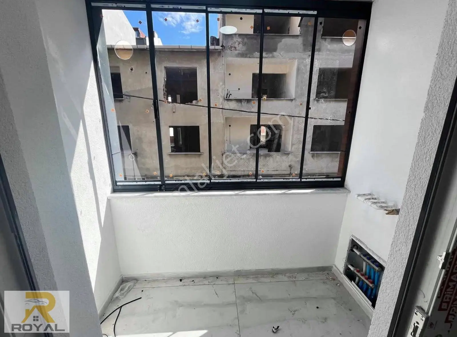 Royal'den Bezirganbahçede 2+1 Sıfır Lüks Yapılı Ara Kat Daire - Görsel 2
