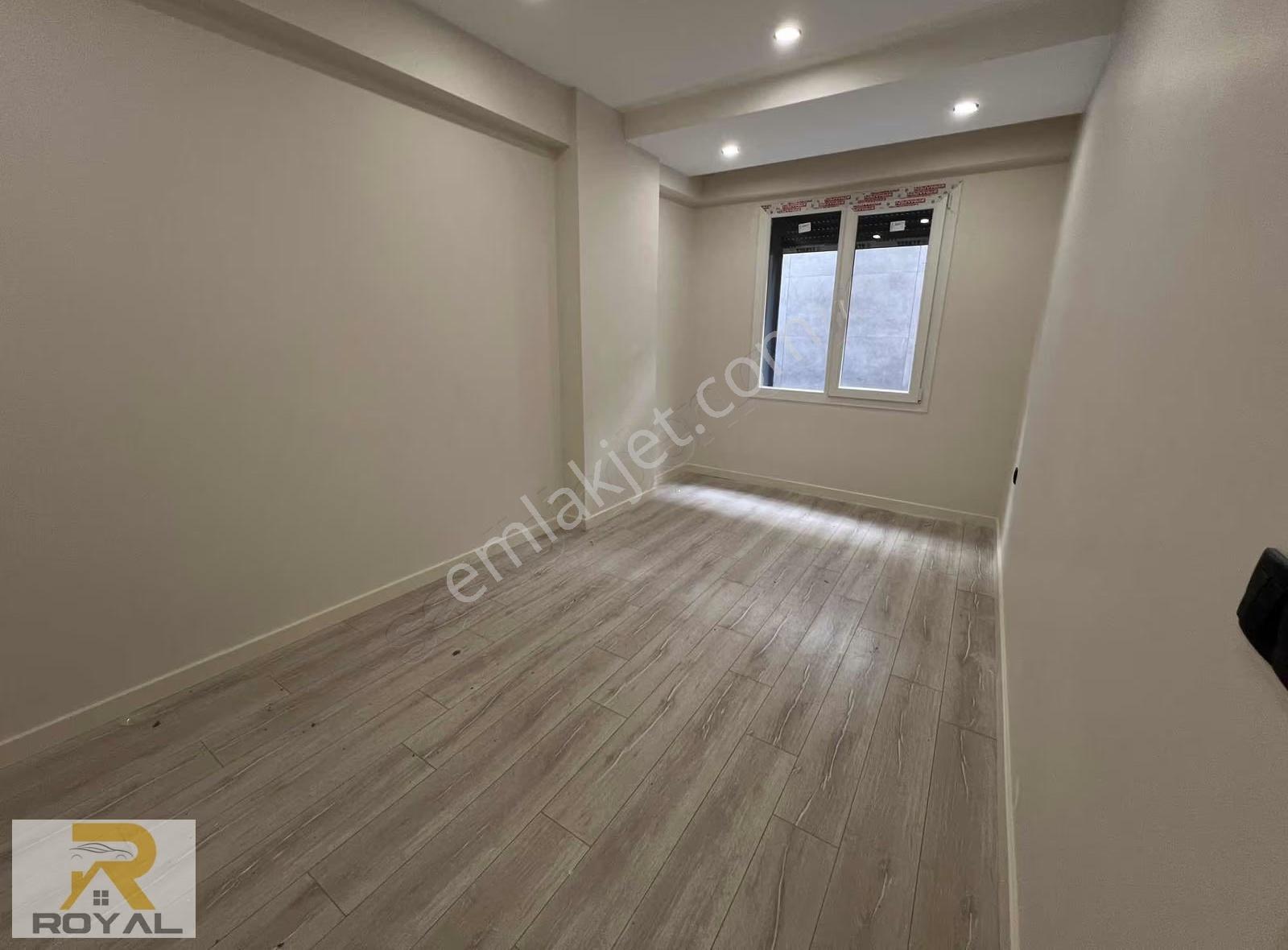 Royal'den Halkalı Merkez Mah'de 2+1 Lüks Yapılı Ekstralı Daire - Görsel 23