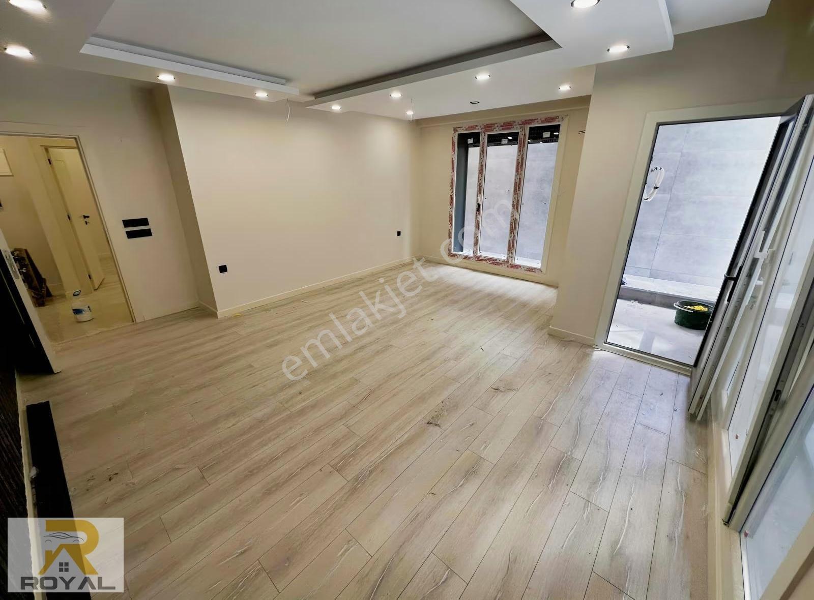 Royal'den Halkalı Merkez Mah'de 2+1 Lüks Yapılı Ekstralı Daire - Görsel 17