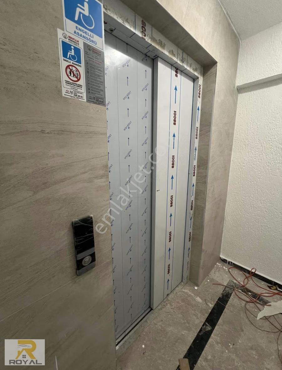 Royal'den Halkalı Merkez Mah'de 2+1 Lüks Yapılı Ekstralı Daire - Görsel 10