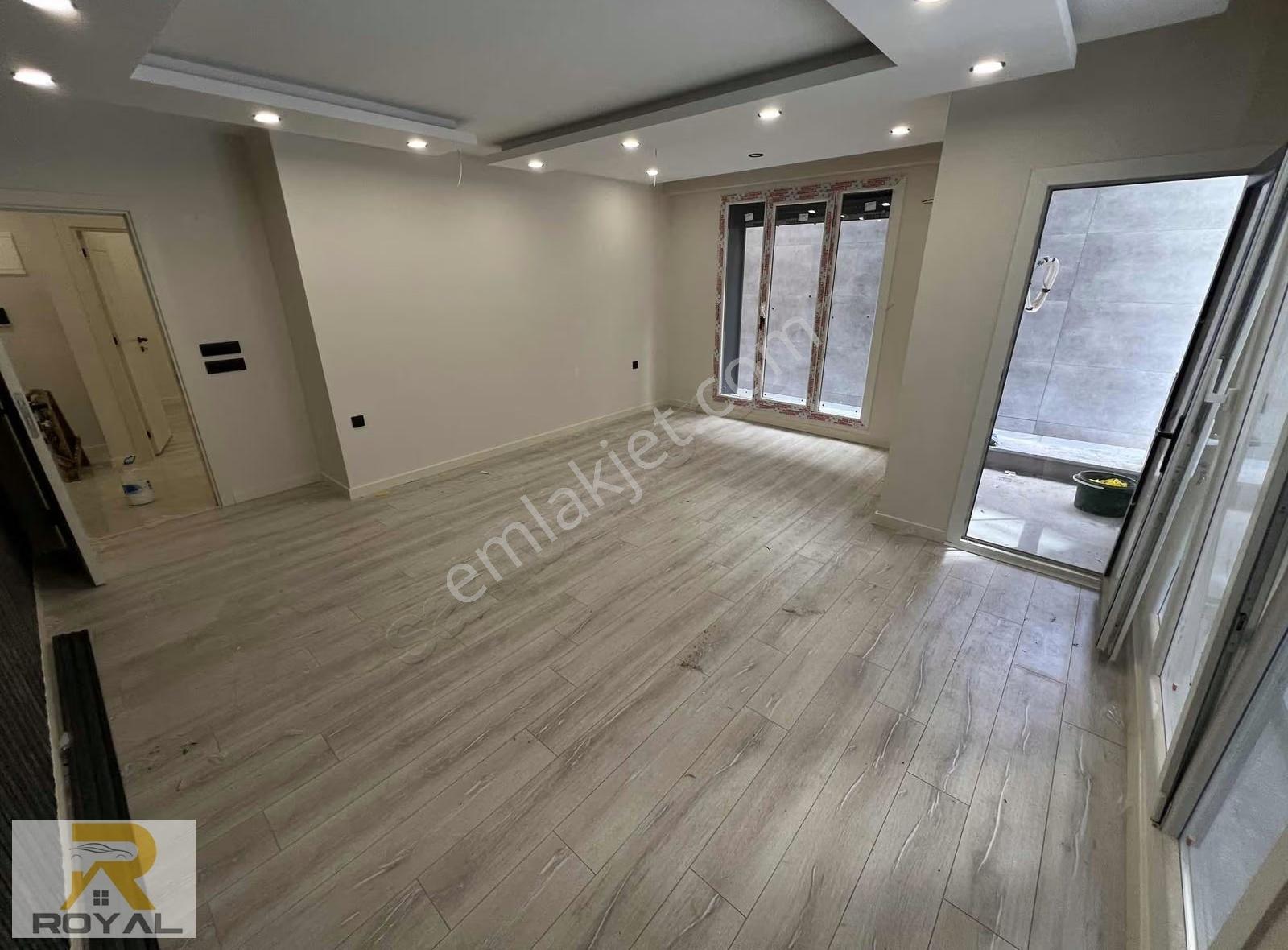 Royal'den Halkalı Merkez Mah'de 2+1 Lüks Yapılı Ekstralı Daire - Görsel 22