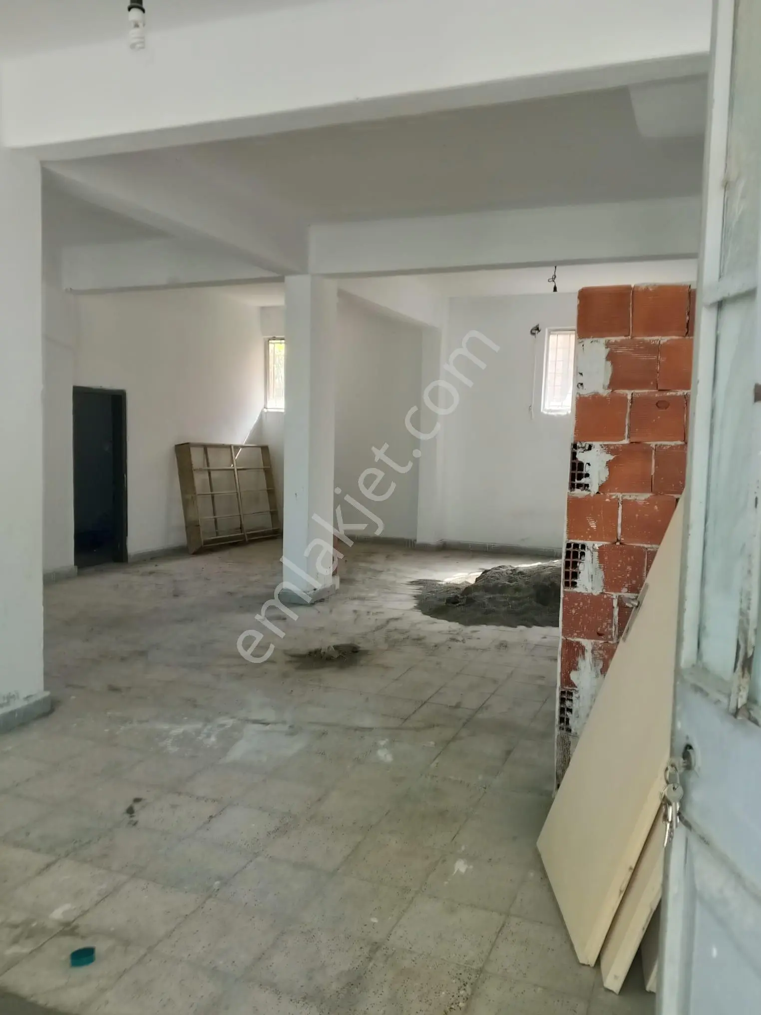 Adalet Gold Group Emlak'tan Kiralık Dükkan Depo Merkezin Göbeğinde Uygun Fiyata - Görsel 5