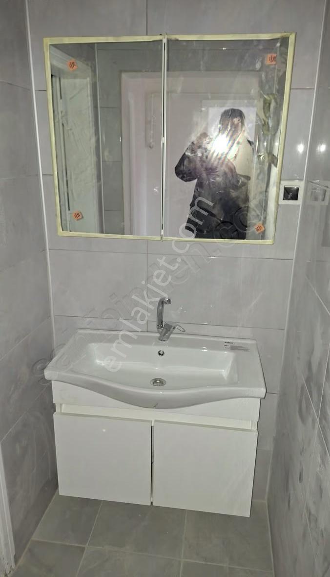 Stadyum Yan Tarafında Kendine Ait Bahçesi Olan Kiralık 2+1 Daire - Görsel 27