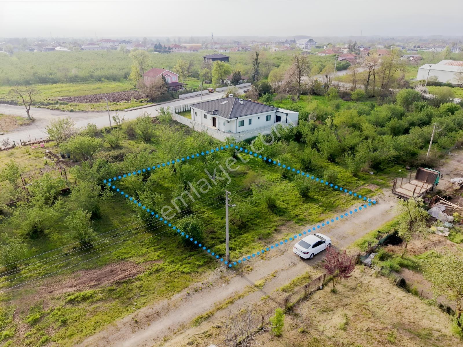 Acil Satılık 3 Kat İmarlı Müstakil 600 M² Geniş Cepheli Parsel