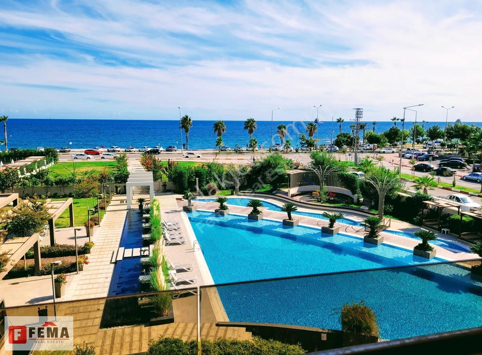 Denize Sıfır Satılık 4+1 Daire - Vatandaşlığa Uygun- For Sale
