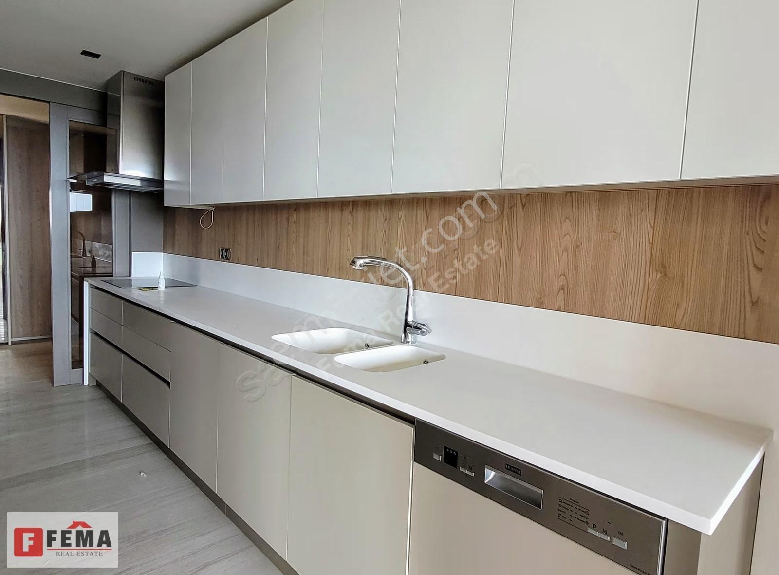 Denize Sıfır Satılık 4+1 Daire - Vatandaşlığa Uygun- For Sale - Görsel 20