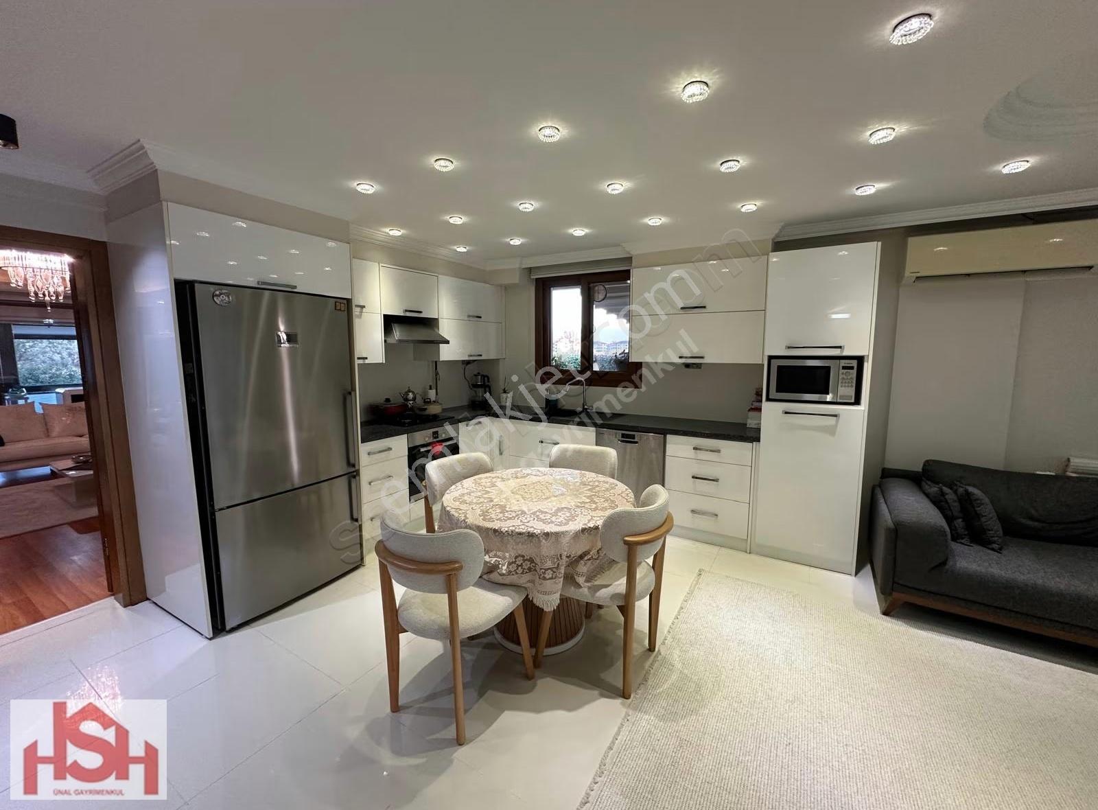 Süleyman Demirel'de Satılık 6+1 Triplex Villa - Görsel 9