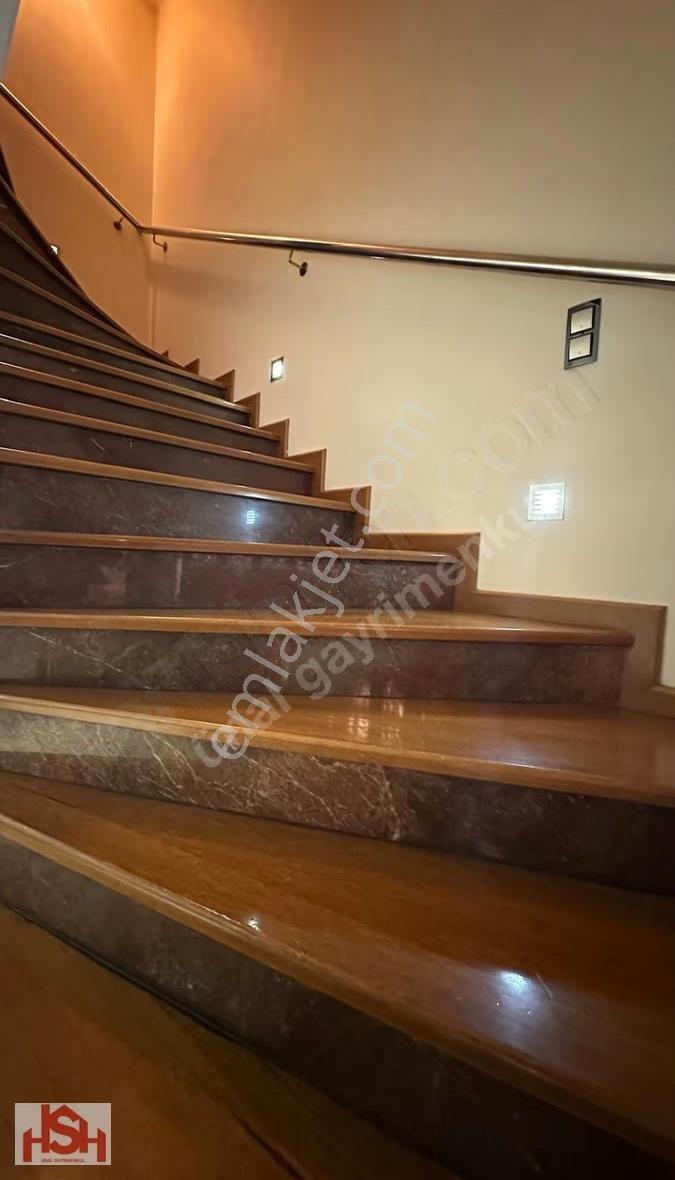 Süleyman Demirel'de Satılık 6+1 Triplex Villa - Görsel 23
