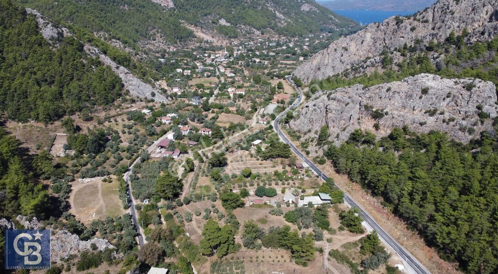 Marmaris Turgut Köyünde Yola Yakın Konumda Satılık Tarla