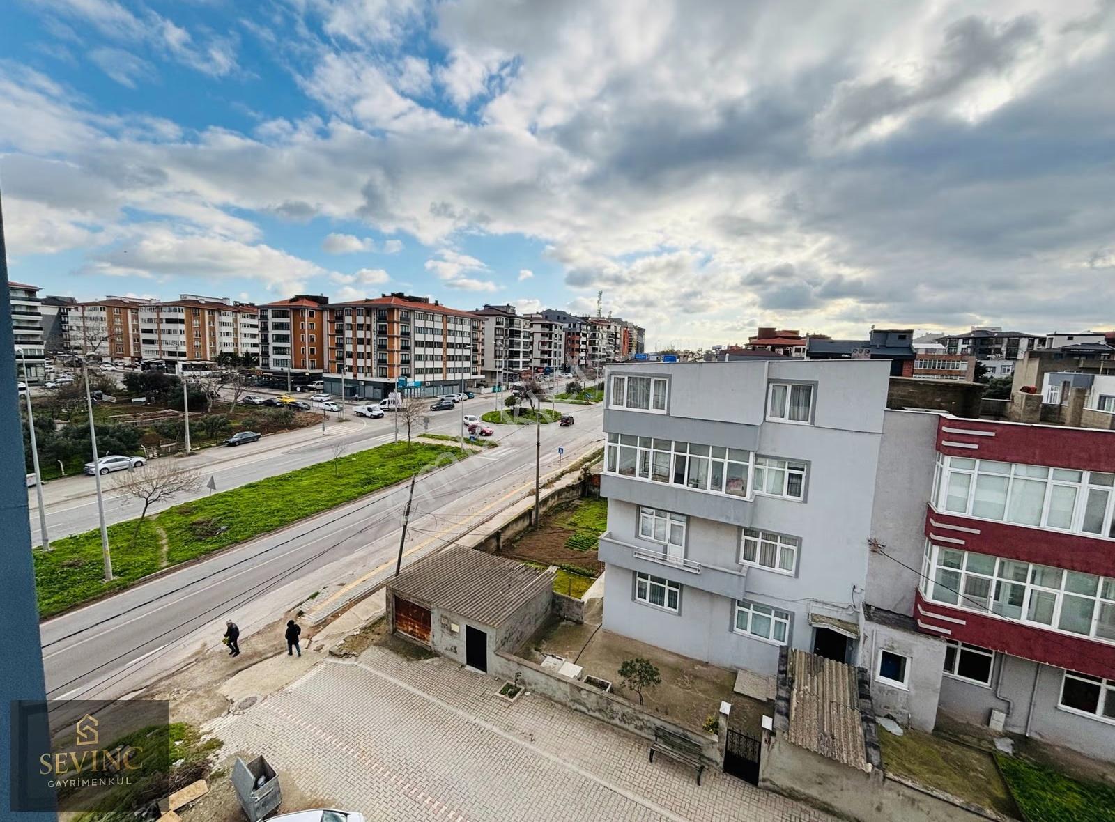Sevinçten Erdek Asfaltında Güney Cephe Ara Kat 2+0 Kiralık Daire - Görsel 4