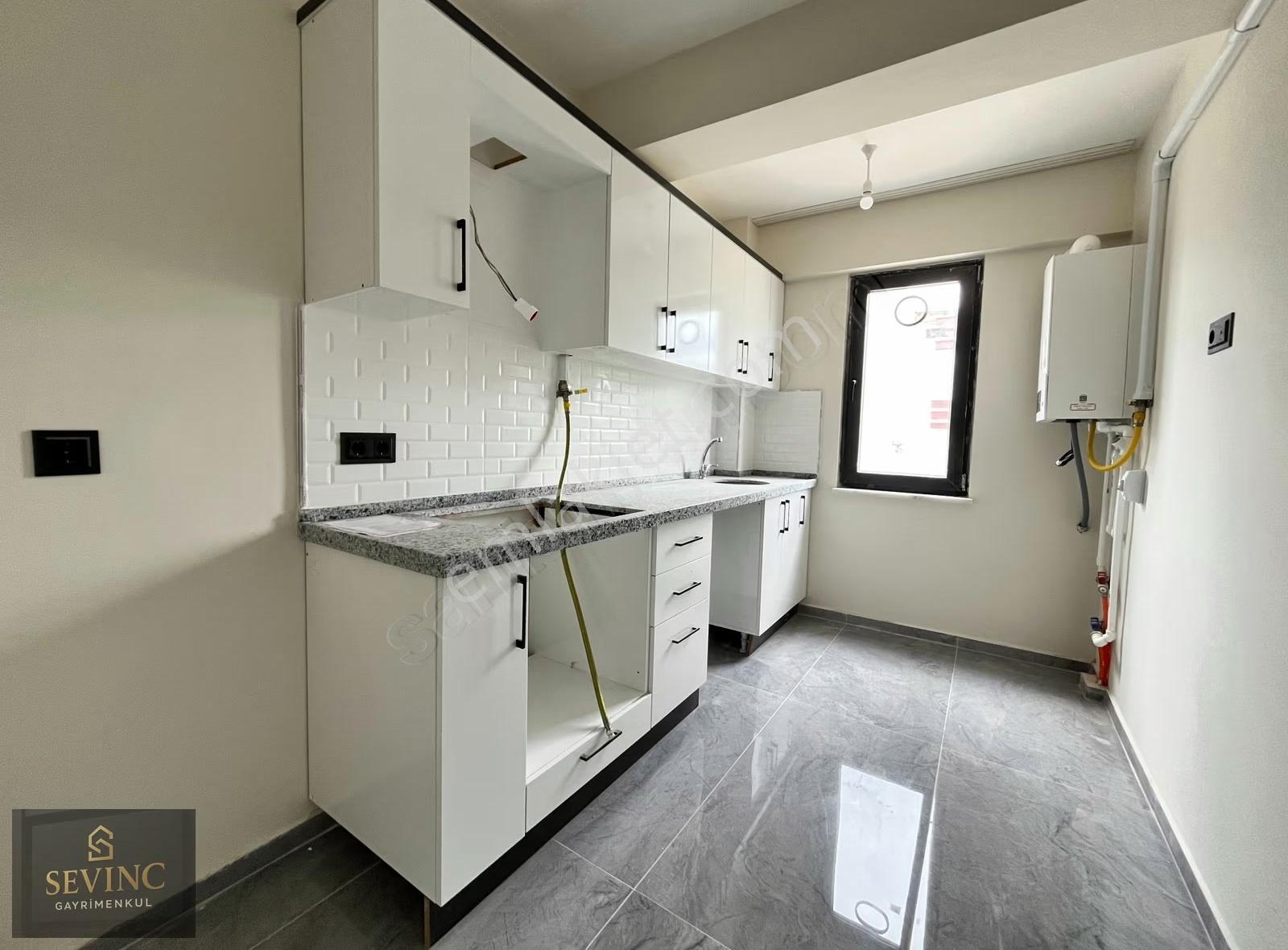 Sevinçten Erdek Asfaltında Güney Cephe Ara Kat 2+0 Kiralık Daire - Görsel 16