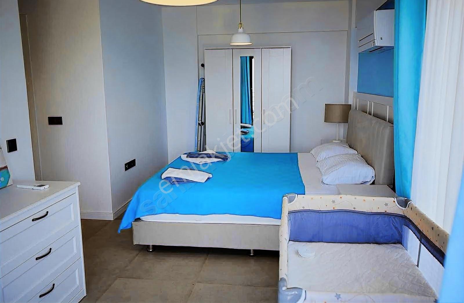 Söğüt'te Deniz Manzaralı Havuzlu Eşyalarıyla Satılık Lüks Villa - Görsel 3