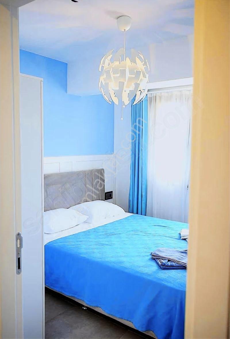 Söğüt'te Deniz Manzaralı Havuzlu Eşyalarıyla Satılık Lüks Villa - Görsel 7