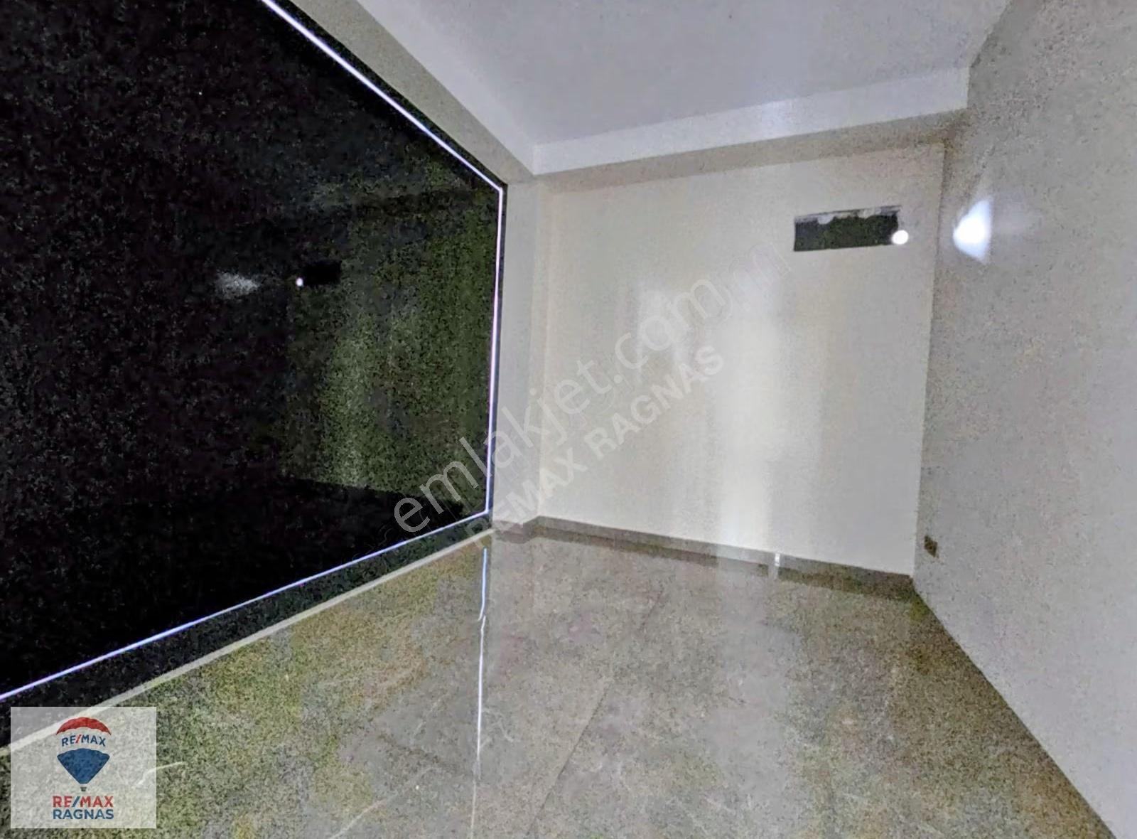 150 M2 Bahçe Kullanımlı 120 M2 Düz Giriş Köşe Dükkan - Görsel 2