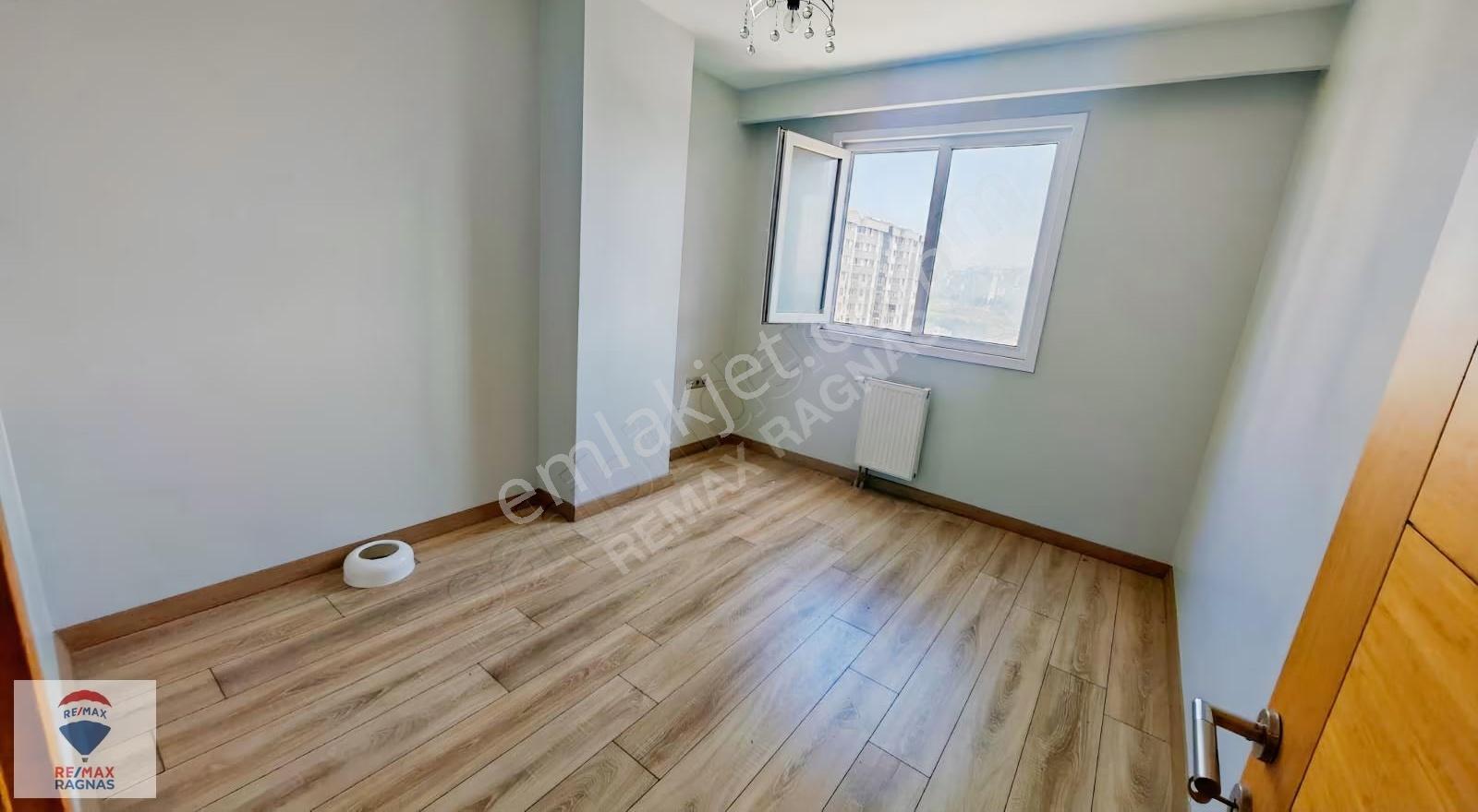 Çekmeköy Taşdelen Site İçinde Balkonlu 2+1 Daire 85m² Kiralık - Görsel 23