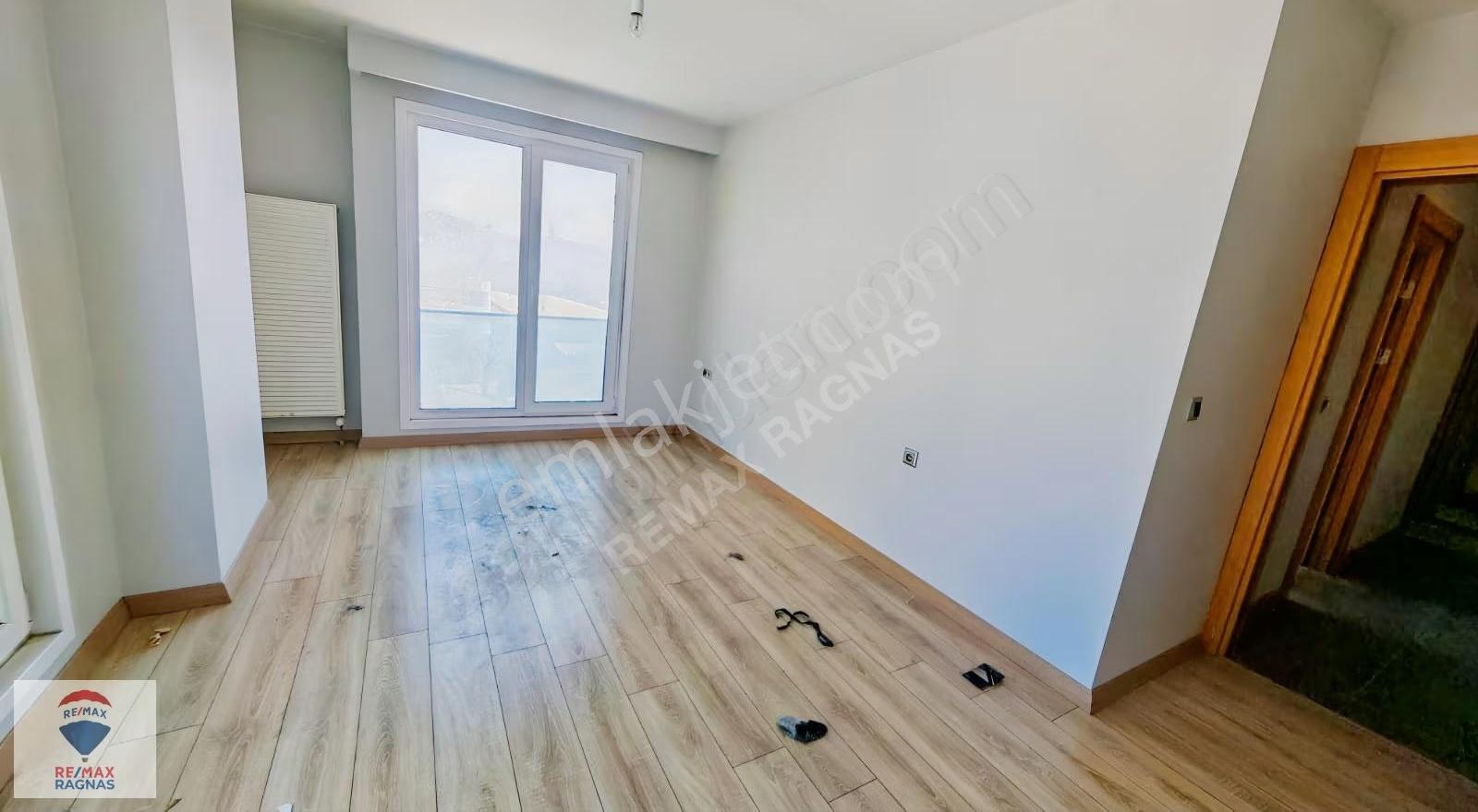 Çekmeköy Taşdelen Site İçinde Balkonlu 2+1 Daire 85m² Kiralık - Görsel 22