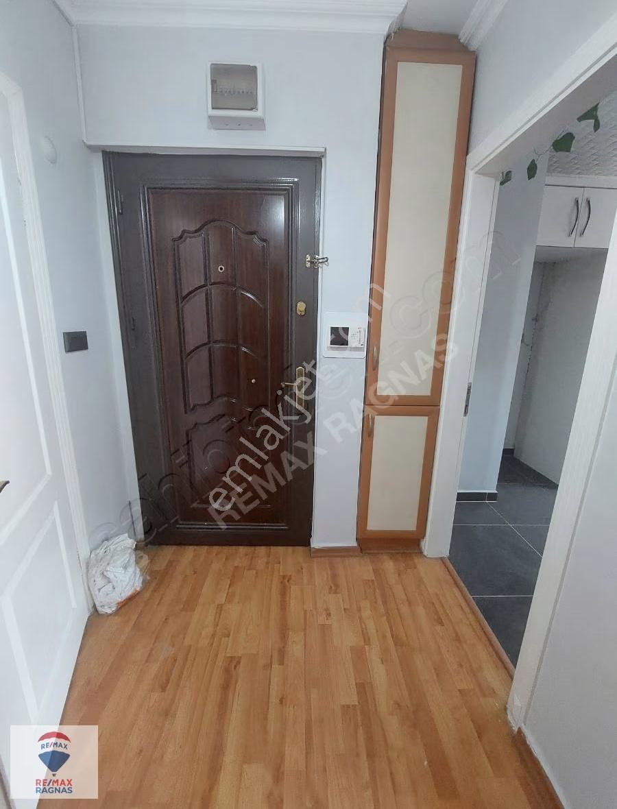 Çengelköy'de Bahar Sitesinde; Kiralık 3+1 Kiralık Ara Kat Daire - Görsel 27
