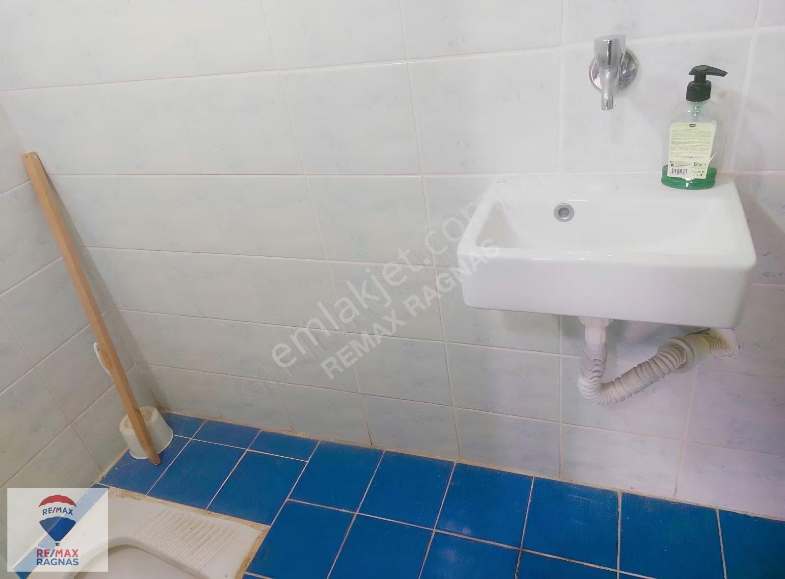 Çengelköy'de Bahar Sitesinde; Kiralık 3+1 Kiralık Ara Kat Daire - Görsel 26