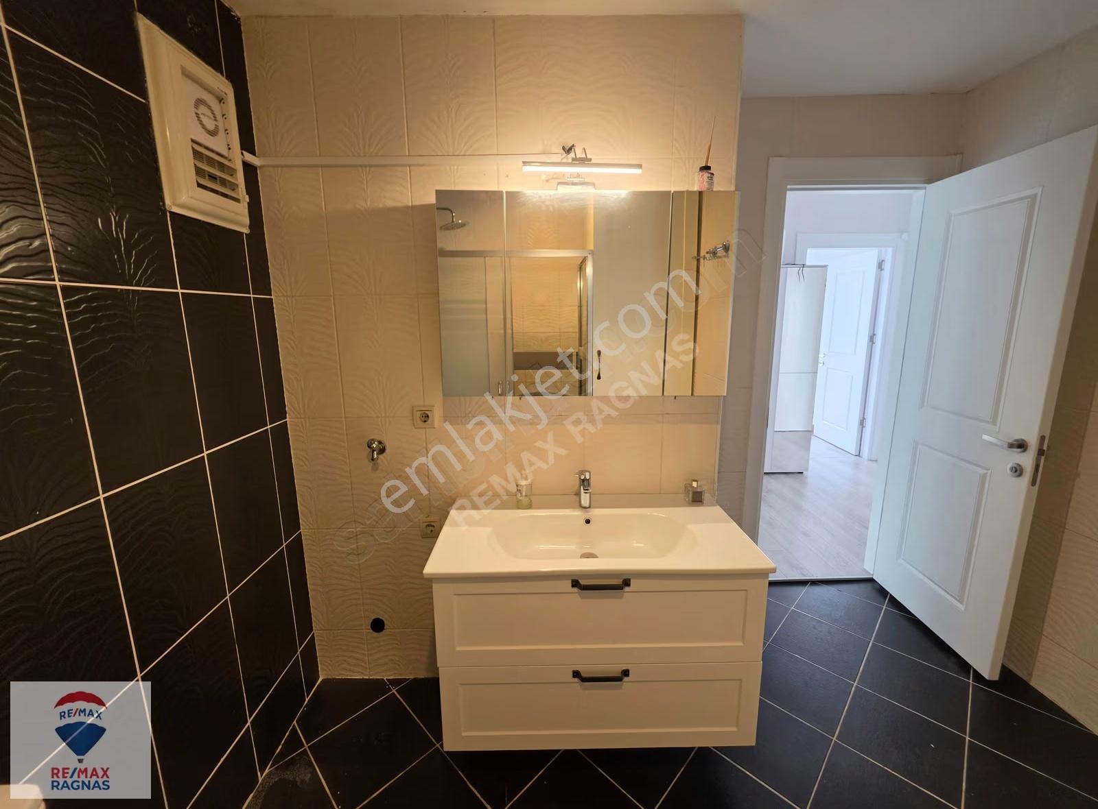 Dap Space Centerda Havuz Manzaralı Güneş Alan 2+1 - Görsel 24