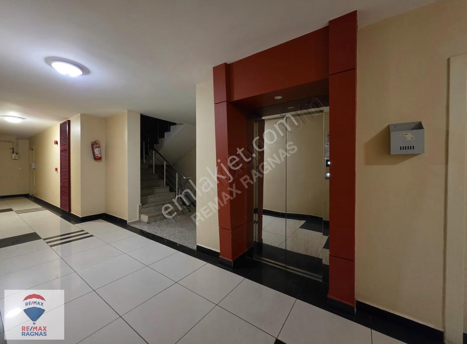 Dap Space Centerda Havuz Manzaralı Güneş Alan 2+1 - Görsel 19