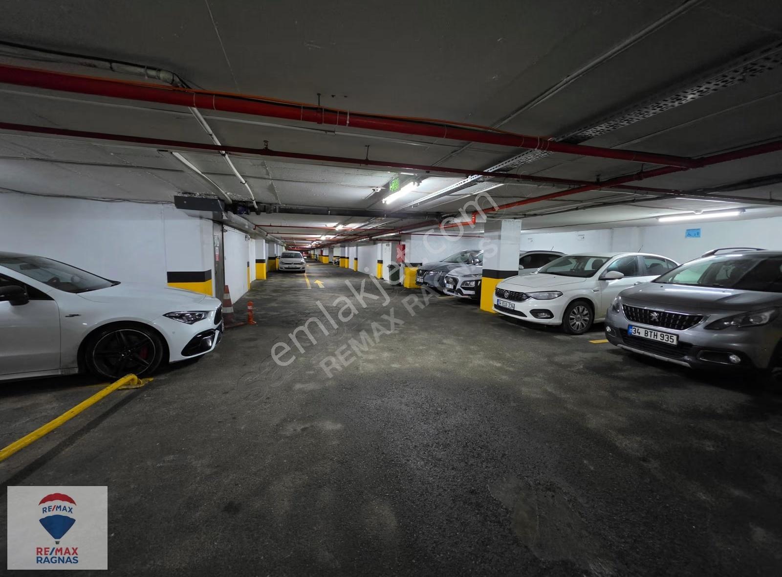 Dap Space Centerda Havuz Manzaralı Güneş Alan 2+1 - Görsel 27