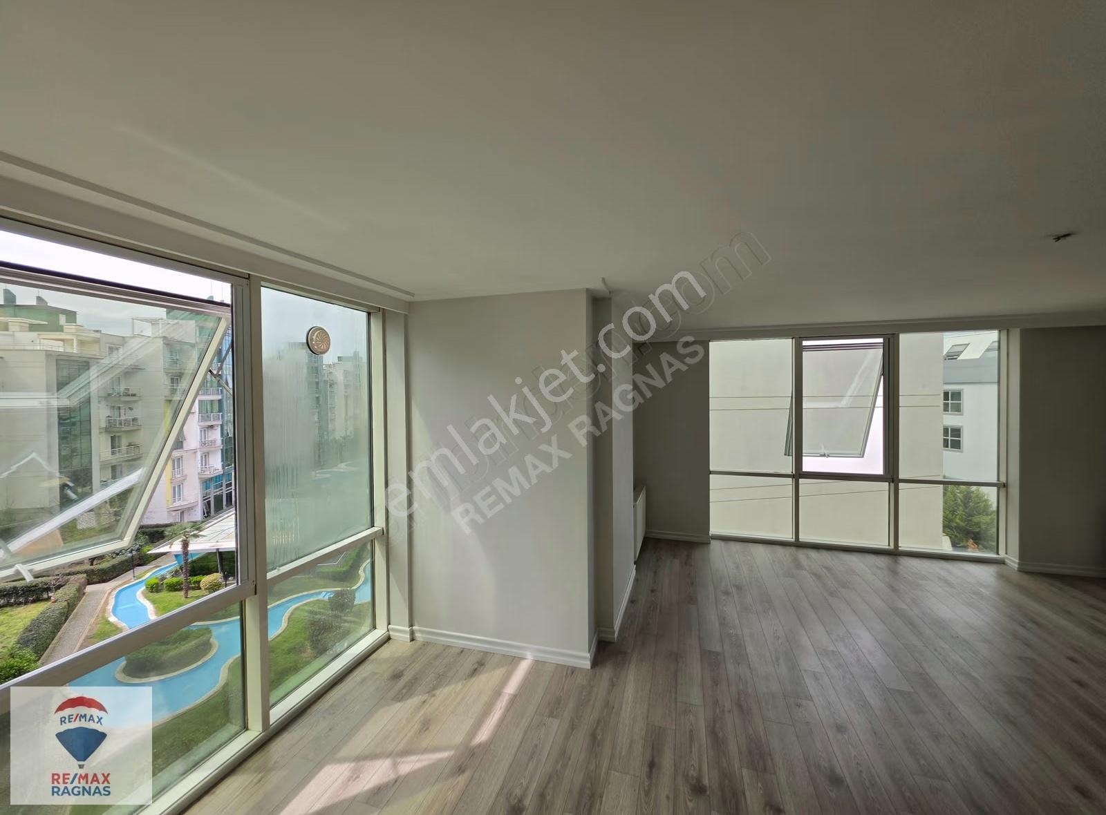 Dap Space Centerda Havuz Manzaralı Güneş Alan 2+1 - Görsel 12
