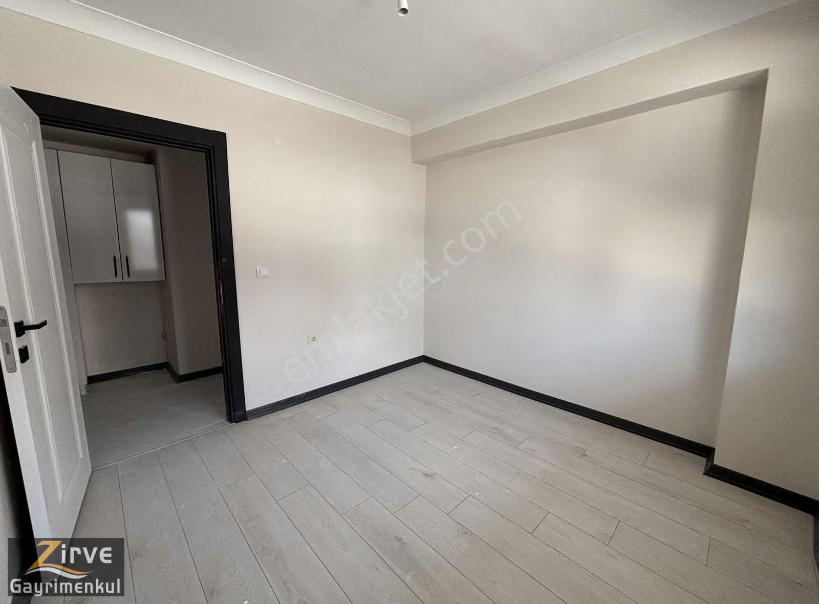 Zirveden Yeşiltepede 2+1 Güney Cephe Daire - Görsel 25