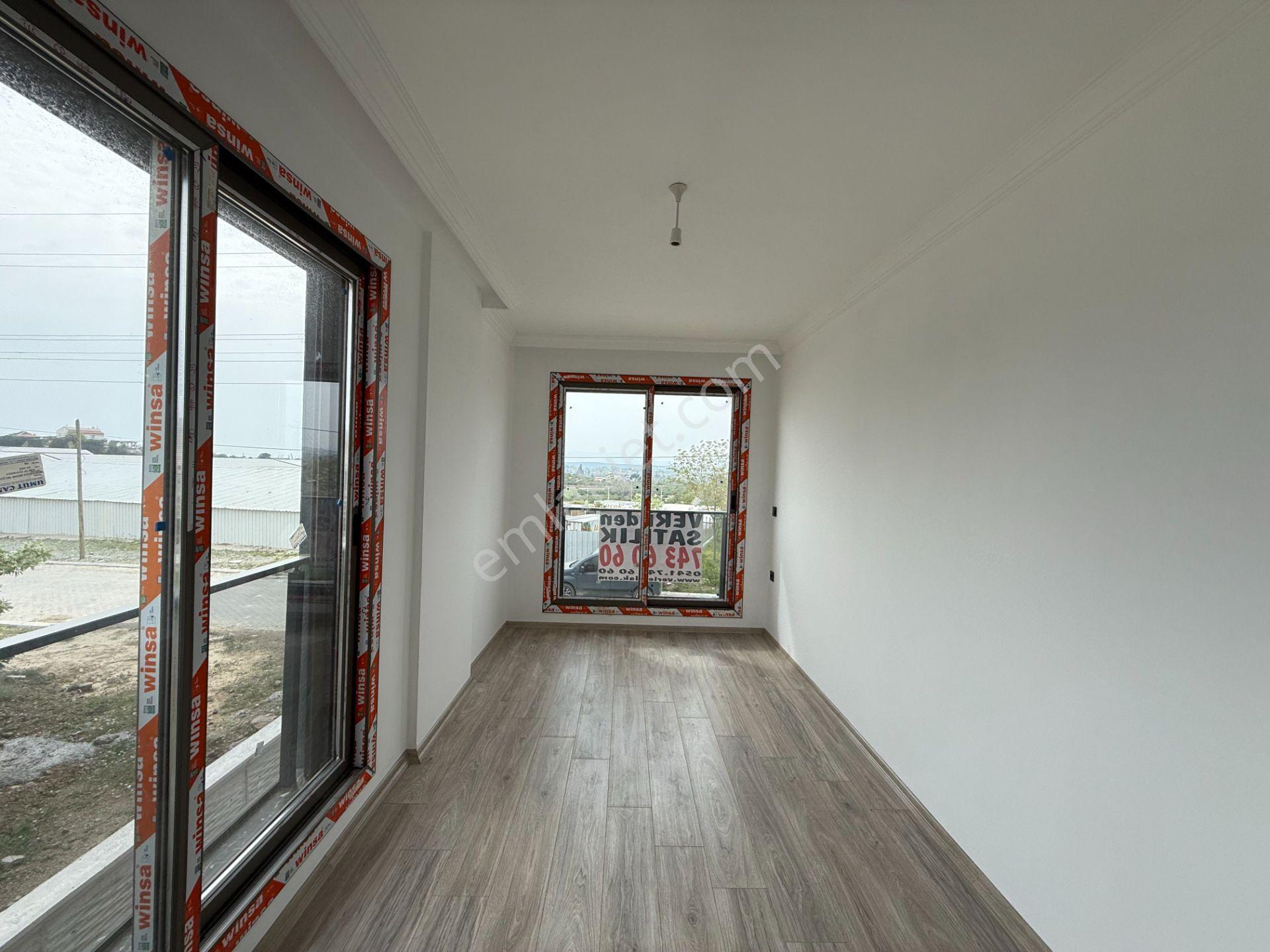 Seferihisar Tepecik’te Modern Mimarili Ayrı Mutfak Sıfır Villa - Görsel 26
