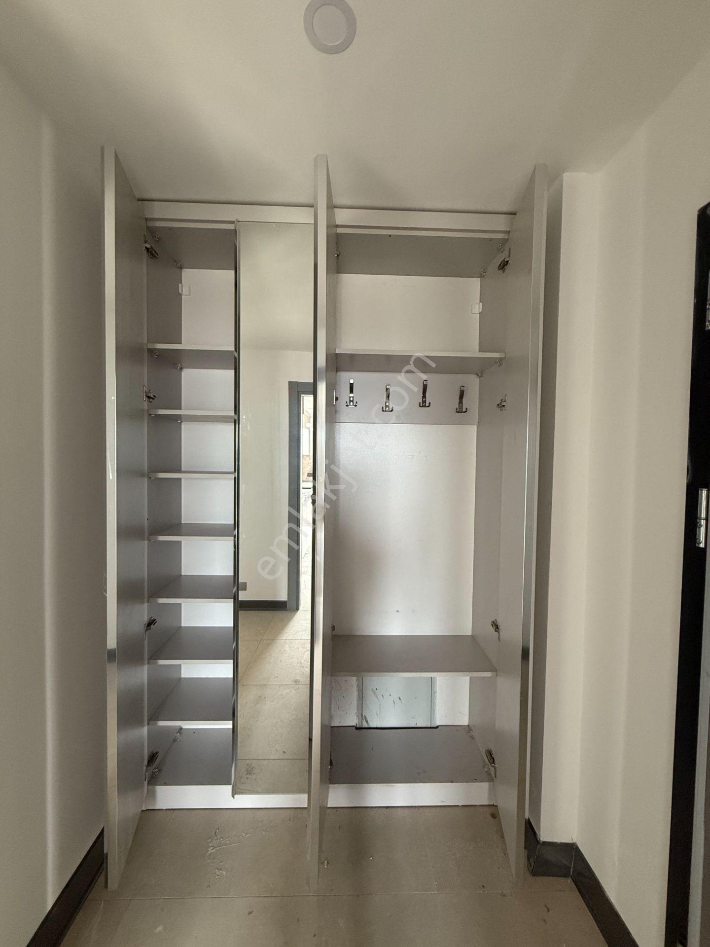 Seferihisar Tepecik’te Modern Mimarili Ayrı Mutfak Sıfır Villa - Görsel 9