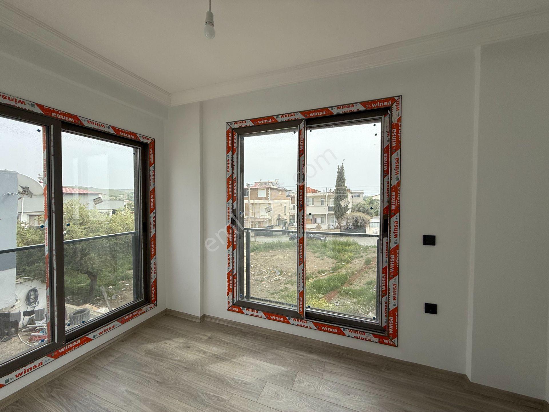 Seferihisar Tepecik’te Modern Mimarili Ayrı Mutfak Sıfır Villa - Görsel 17